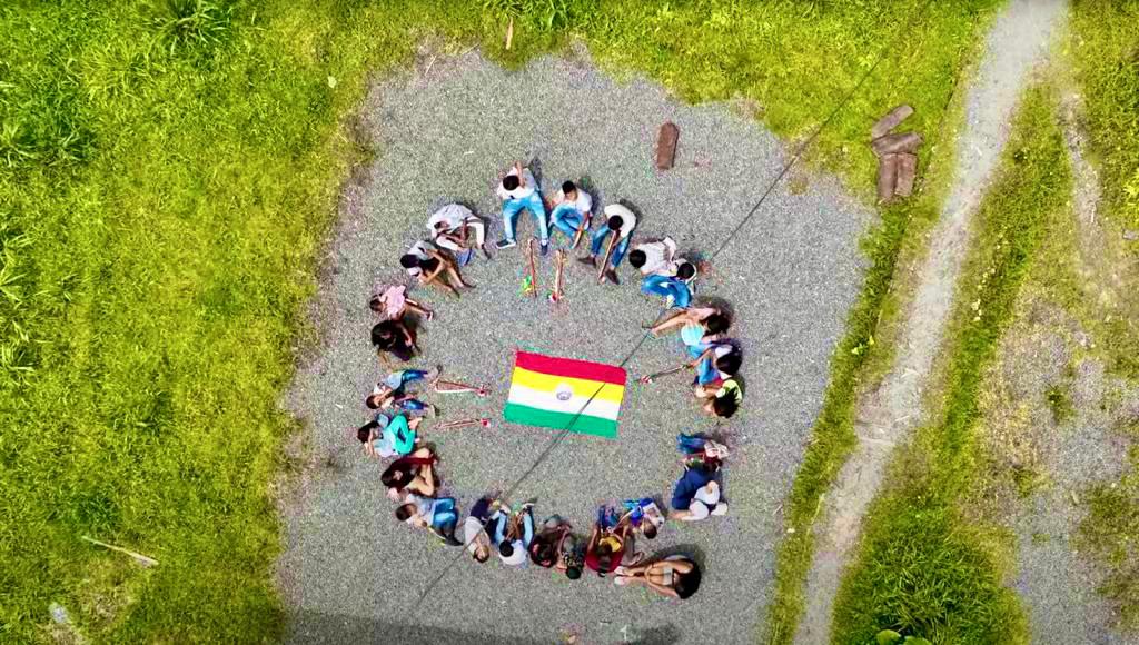 Cantos de vida: Crean escuela de arte en resguardo del Pueblo Indígena Awá para revitalizar la lengua Awapít